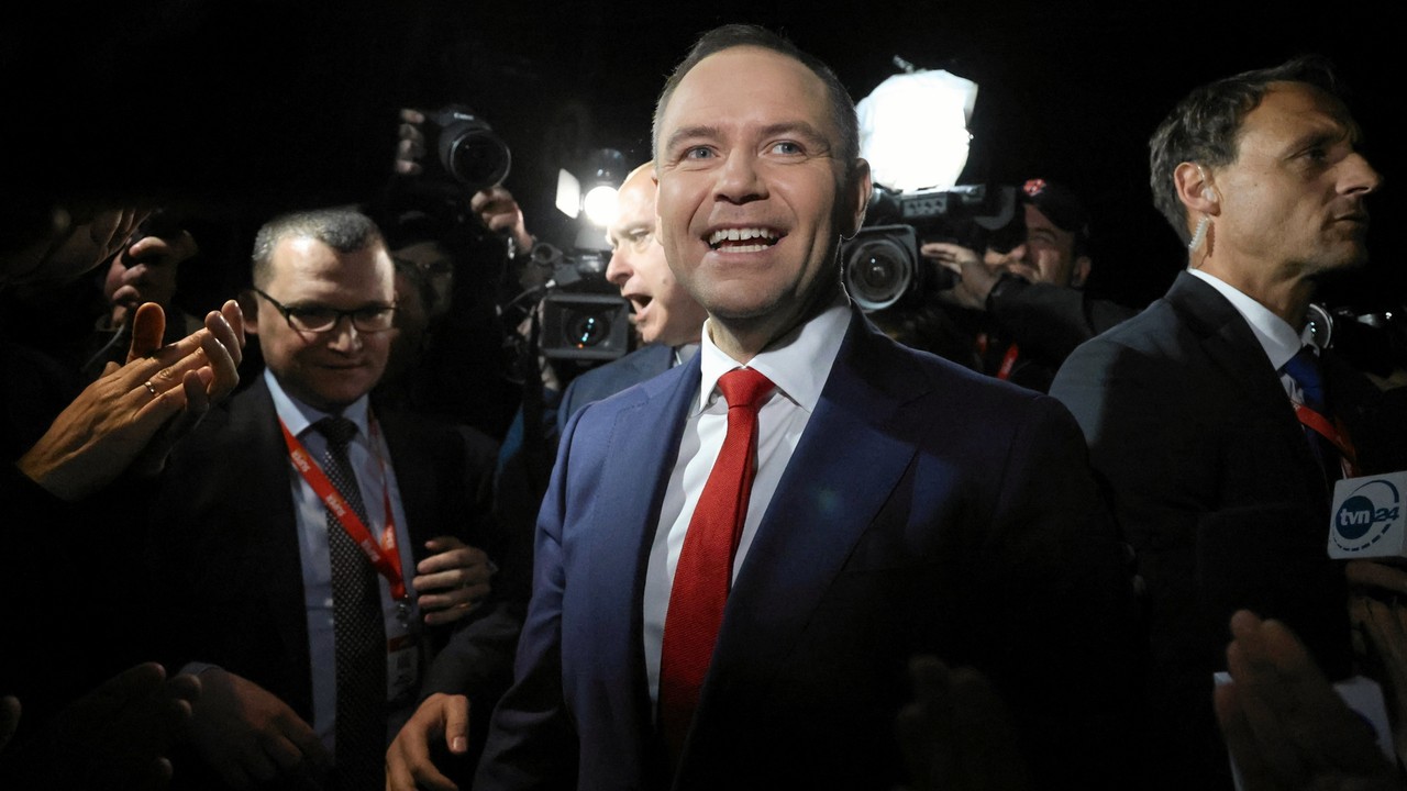 Burzliwe obrady przed kolejną debatą. "Sztab Nawrockiego przeprowadził głosowanie"