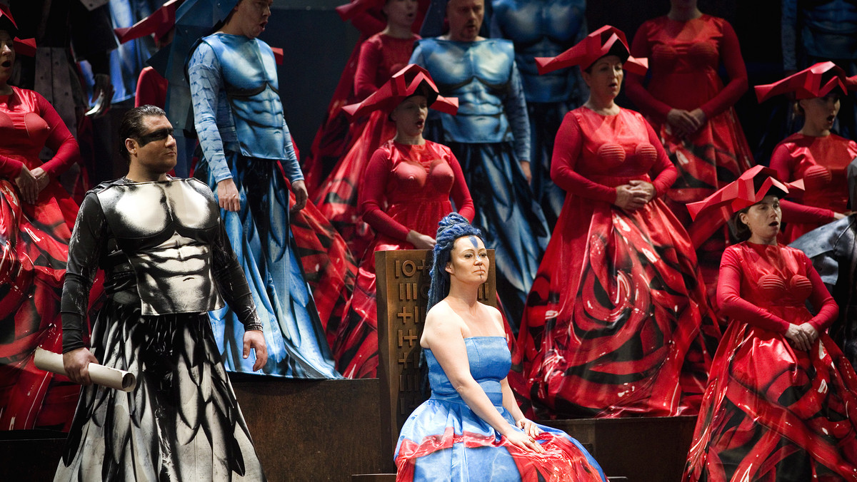 Premierą „Nabucca” Verdiego Opera Bałtycka potwierdza swoje aspiracje, by zmierzyć się z wielkim repertuarem, mimo że jest spętana rozmaitymi ograniczeniami.