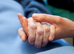 Nie można być za starym na leczenie raka