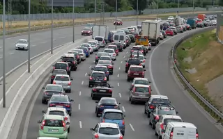 Komunikacja po pandemii: metro albo autobus? Nie – będziemy jeździć samochodami 