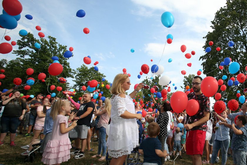 Wypuścili baloniki dla tragicznie zmarłego Dawidka z Grodziska