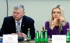 Były wiceprezes UOKiK przed komisją ws. Amber Gold. 'Czy pan był pijany?'