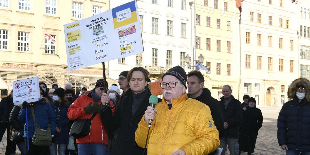 Mieszkańców rozwścieczyło m.in to, że TBS podwyższył im czynsze, a jednocześnie wydał milion złotych na sponsorowanie Śląska. Kontrowersyjna umowa nie została przedłużona.