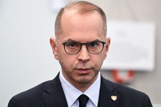 Afera wizowa. Sejmowa komisja chce przesłuchać Pawła Jabłońskiego