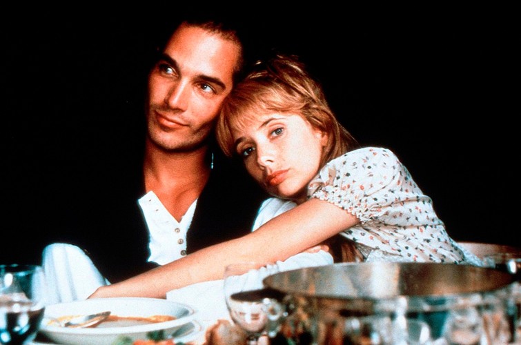 Jean-Marc Barr i Rosanna Arquette w filmie 'Wielki błękit'