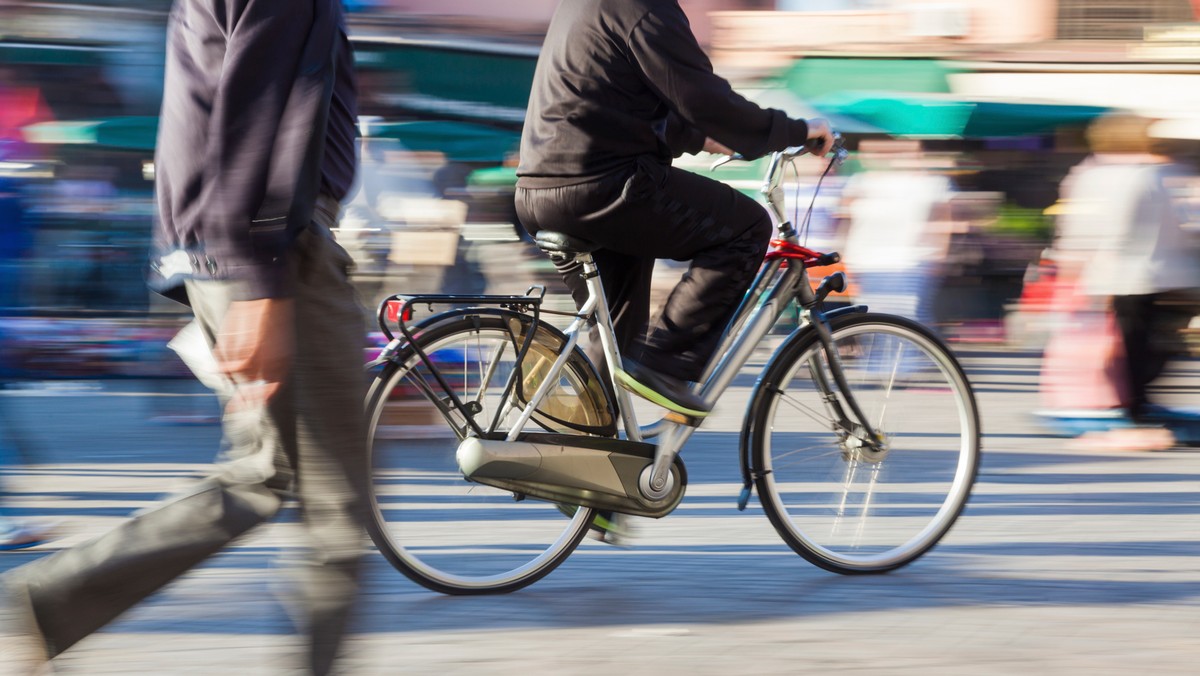 Sądy nie mogą orzekać zakazu prowadzenia wszelkich pojazdów mechanicznych wobec osób kierujących rowerem w stanie nietrzeźwości - wskazał dziś Sąd Najwyższy uznając kasację Rzecznika Praw Obywatelskich od wyroku skazującego nietrzeźwego rowerzystę.