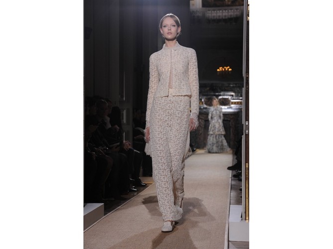 Pokaz domu mody Valentino - kolekcja haute couture wiosna/lato 2012.