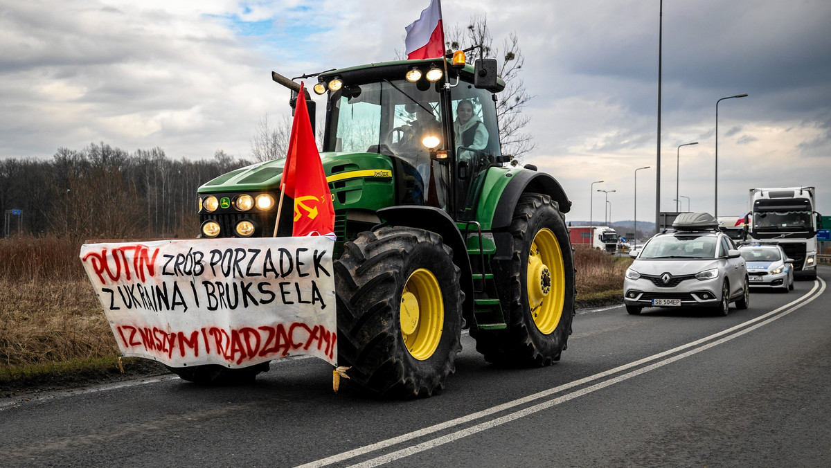 Proputinowski baner na proteście rolników. Organizator tłumaczy
