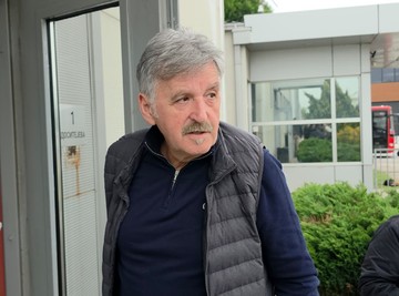IZAZVAO SRČANE SMETNJE ŽENAMA U NAJBOLJIM GODINAMA: Bosanac se presvukao nasred studija, Viki Miljković se uhvatila za glavu! (Foto)