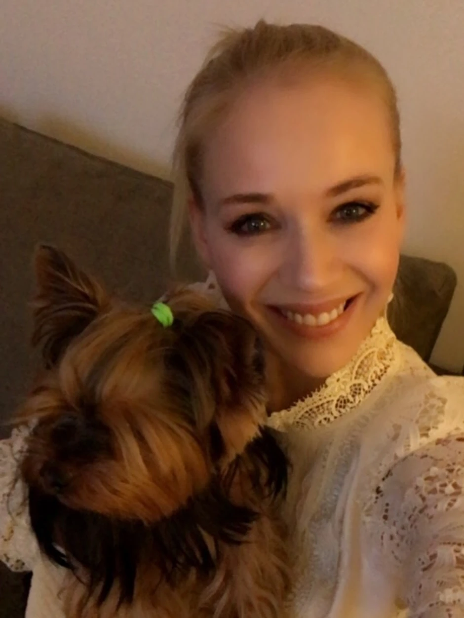 Jelena Rozga sa psom