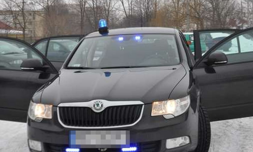Złodzieje ukradli policyjny radiowóz policjantom ze Szczytna