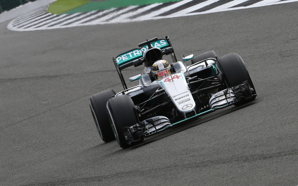 Formuła 1: Dwa treningi na Silverstone dla Lewisa Hamiltona