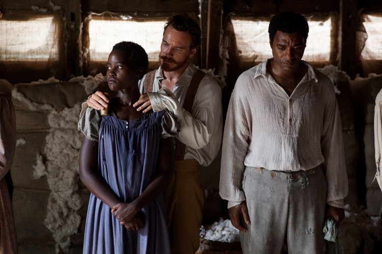 Michael Fassbender, Chiwetel Ejiofor i Lupita Nyong'o w filmie 'Zniewolony. 12 Years a Slave'
