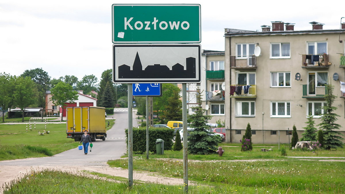 Mieszkańcy gminy Kozłowo znów protestowali przeciwko planom budowy elektrowni wiatrowych w pobliżu ich domów.