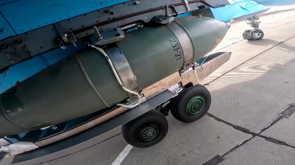 Ważąca 500 kg rosyjska bomba szybująca FAB-500
