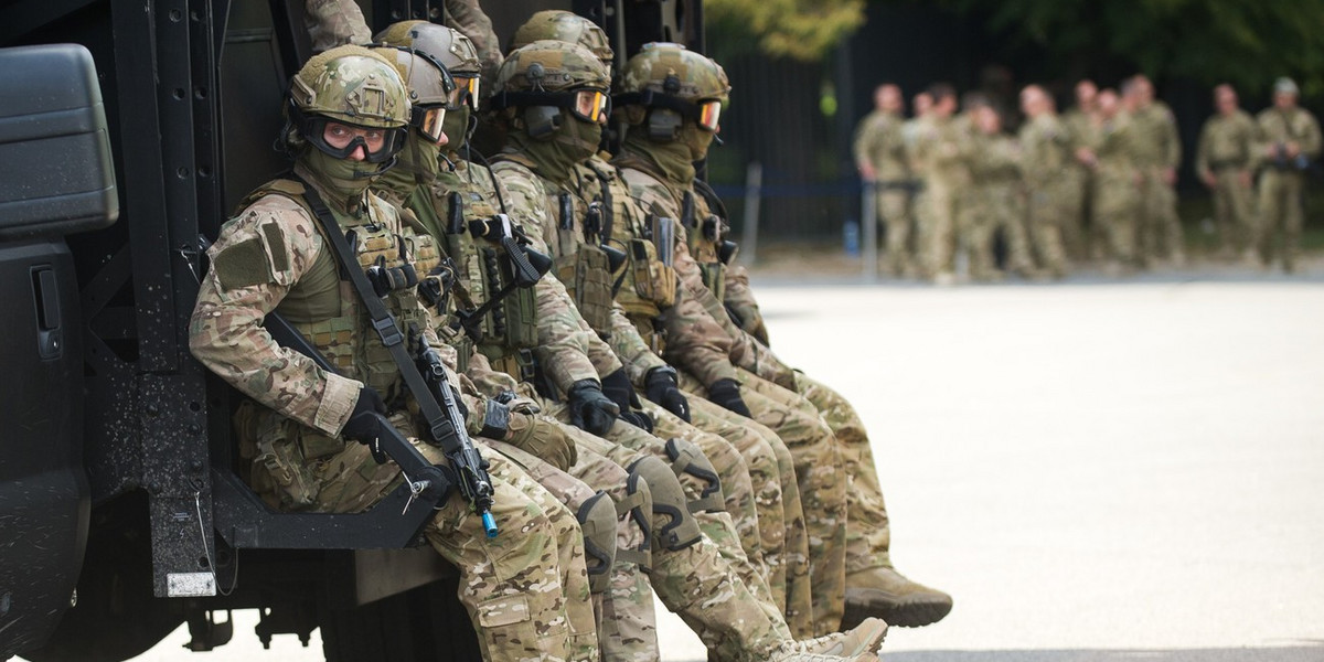 Żołnierze GROM-u podczas przygotowań do Szczytu NATO w Warszawie -  8-9 lipca 2016 r.