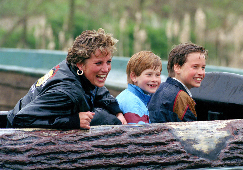Księżna Diana, książę Harry i książę William, 1993 r.