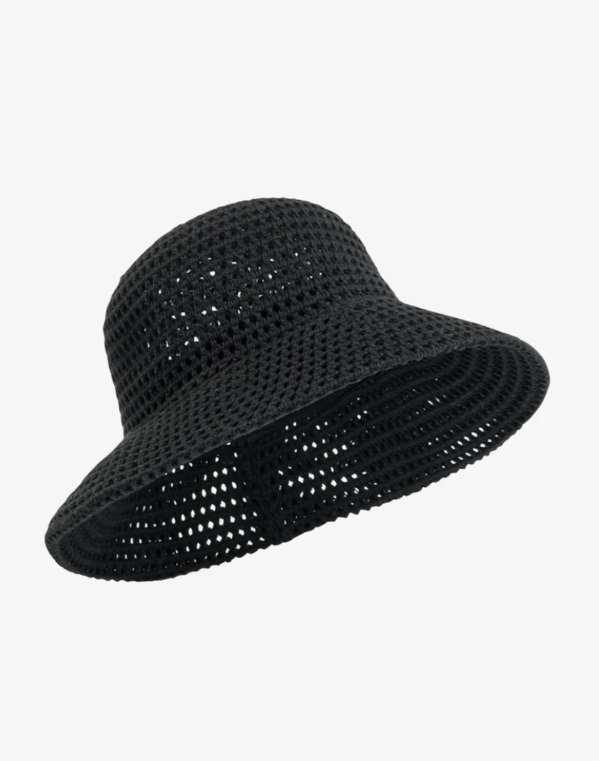 Häkel-Trend für auf den Kopf: Crochet-Hut von Hallhuber für 39.90 Franken, via Zalando.