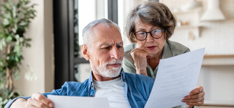 Przykra niespodzianka dla seniorów przed 80. rokiem życia. Rząd nie przewidział dla nich wsparcia