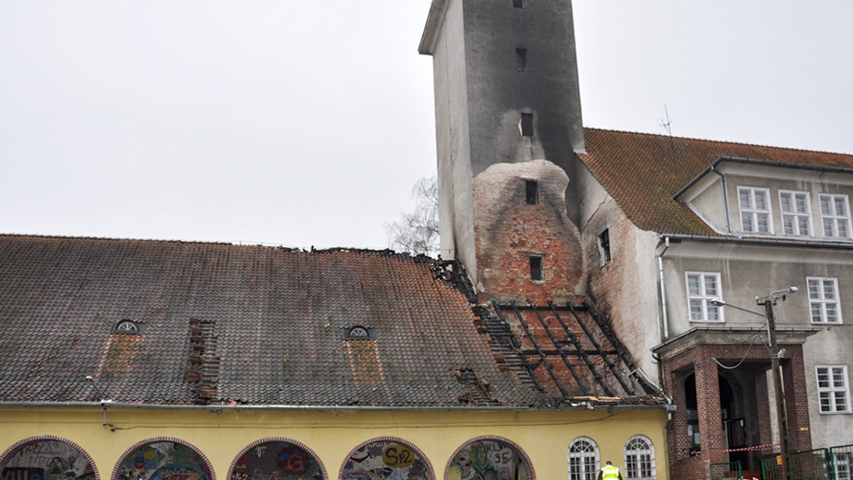 Ponad 400 tysięcy złotych będzie kosztowało usuniecie skutków pożaru w Gimnazjum nr 1 w Lidzbarku Warmińskim.
