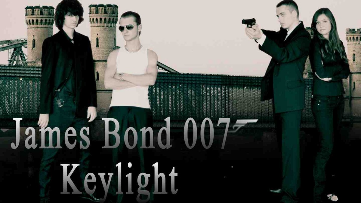 Twórcy filmu "James Bond 007 Keylight" pracują już nad kolejnym nagraniem. Tym razem o II wojnie światowej. - Sprzęt udostępni nam pan Adam Przybyłowski, szef lokalnej telewizji TeTka, z którym już o tym pokrótce rozmawiałem, a filmować będziemy sami - wyjaśnia Dawid Dombrowski, autor scenariusza i reżyser filmu o agencie 007.