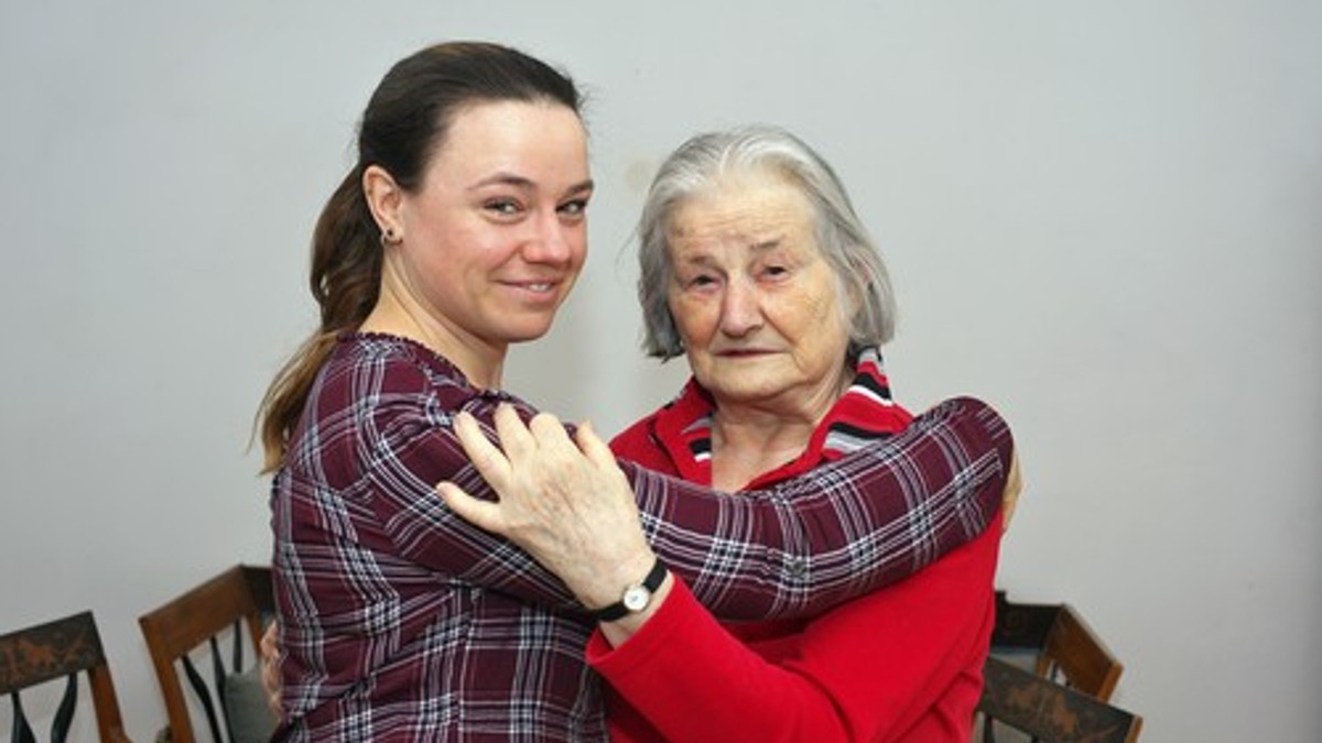  Poslala poruku na broj pokojne bake: Kad je stigao ovakav odgovor, zgranula se ILUSTRACIJA 