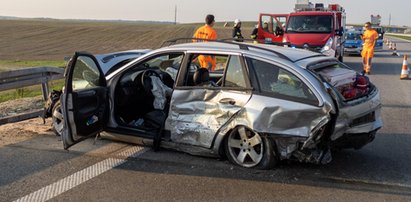 Wypadek na S8 pod Sieradzem. Cztery osoby ranne