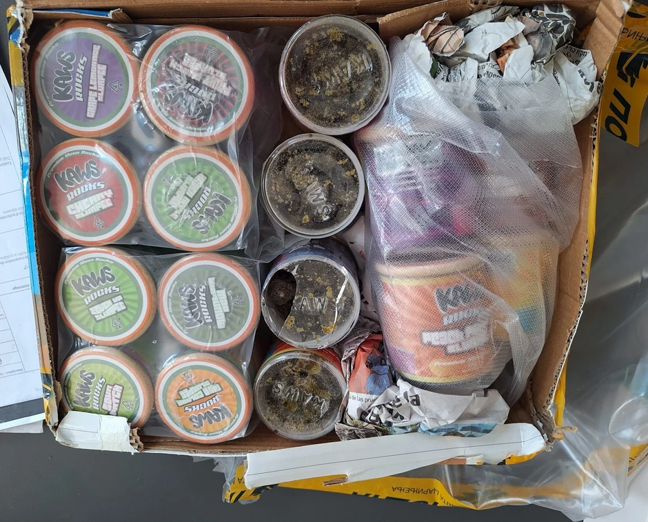 Poštanska pošiljka puna marihuane