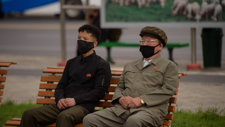 Korea Północna: Pierwsze podejrzenie koronawirusa. Kim zwołał