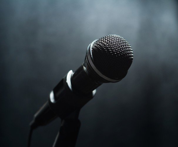 Najdziwniejsza nominacja? Dla piosenki z filmu 'Alone Yet Not Alone'