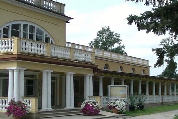 Ova malo poznata banja postoji više od 185 godina: Oduševljava šumskim okruženjem i lekovitim tretmanima za reumu i ortopedske povrede