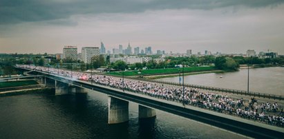 Przemarsz kibiców Legii na Stadion Narodowy. Niesamowite obrazki