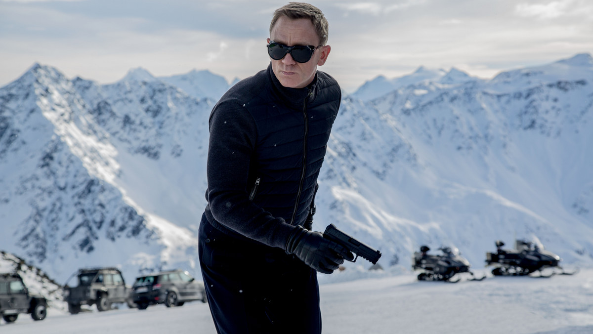 "Spectre", 24. film o Jamesie Bondzie trafi do polskich kin 6 listopada. Pierwsze recenzje są zgodne: nowy "Bond" zapewnia świetną rozrywkę, szybkie tempo i jest widowiskowym spektaklem godnym agenta 007.