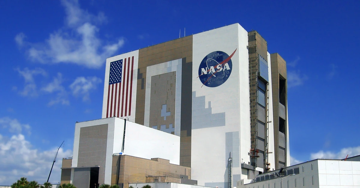 Historyczny lot Falcona 9. Polski instrument GLOWS poleci badać kosmos