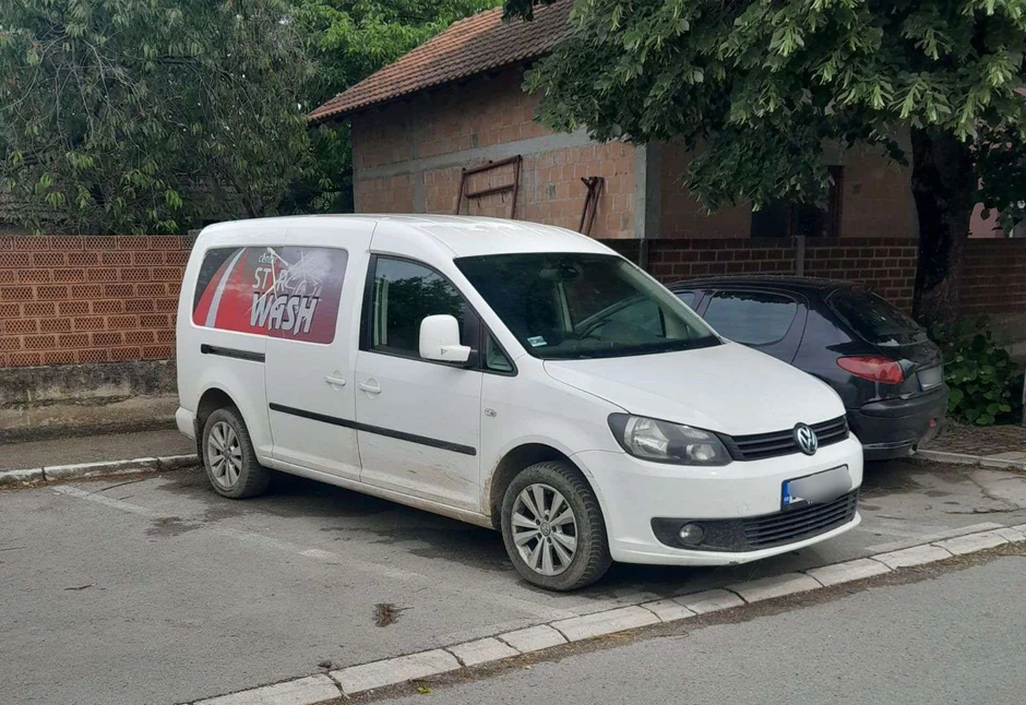 Potraga forenzike u selu Ljukovo kod Inđije