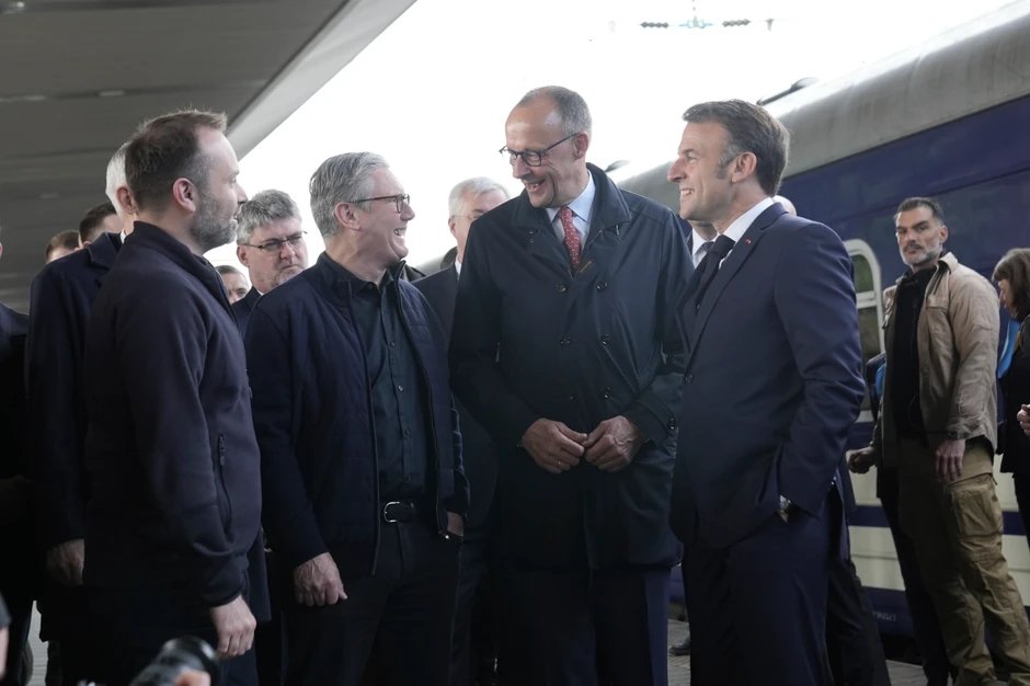 Makron, Starmer, Merc stigli u Kijev