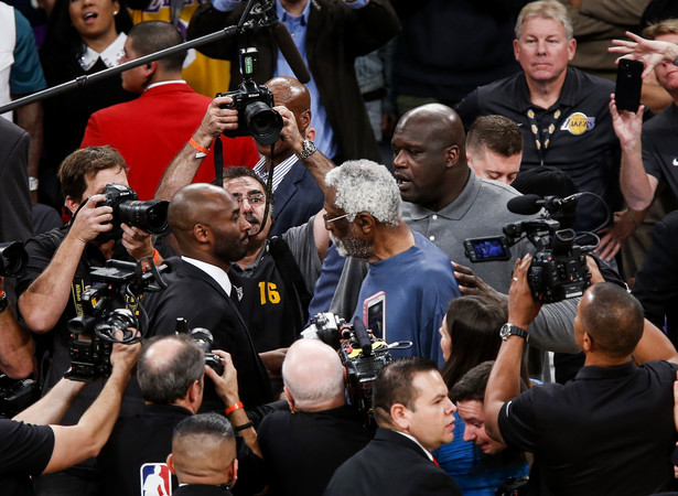 Bill Russell (w środku), Shaquille O'Neal i Kobe Bryant