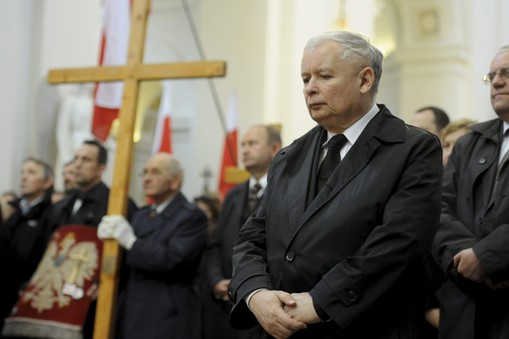 Jarosław Kaczyński krzyż