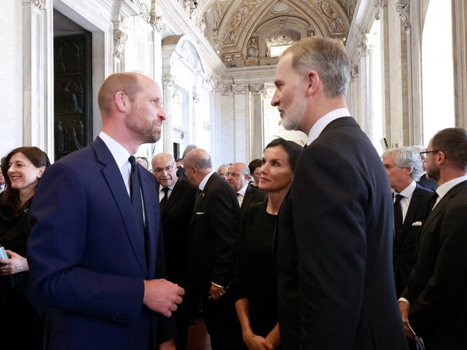 Princ Vilijam na sahrani pape Franje u Vatikanu sa španskom kraljicom i kraljem