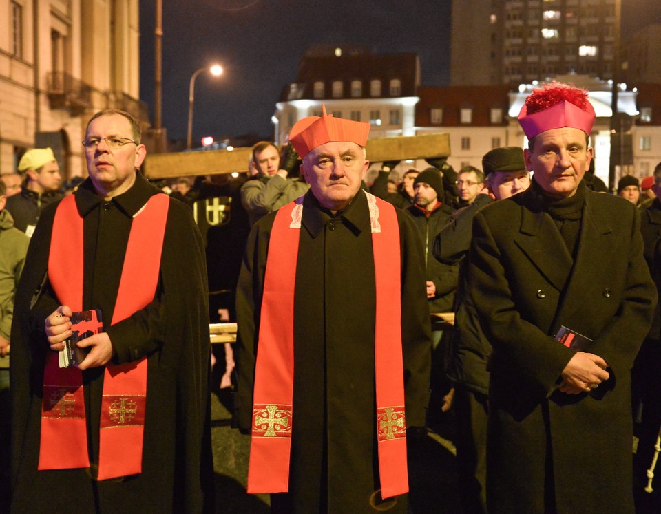 WARSZAWA WIELKI PIĄTEK CENTRALNA DROGA KRZYŻOWA (Jacek Siekierski, Kazimierz Nycz, Rafał Markowski)