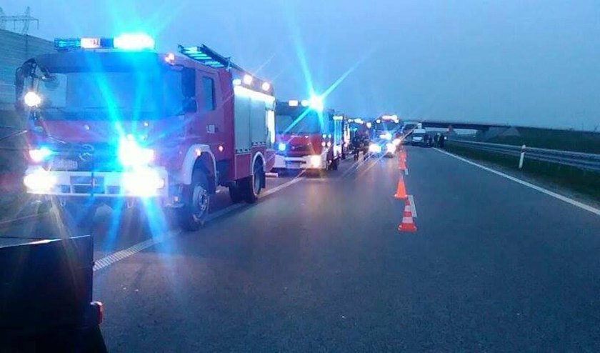 Wypadek autokaru na autostradzie A2