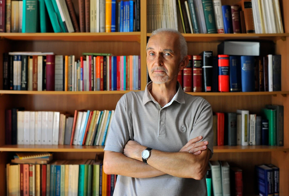 Akademik Aleksandar Loma