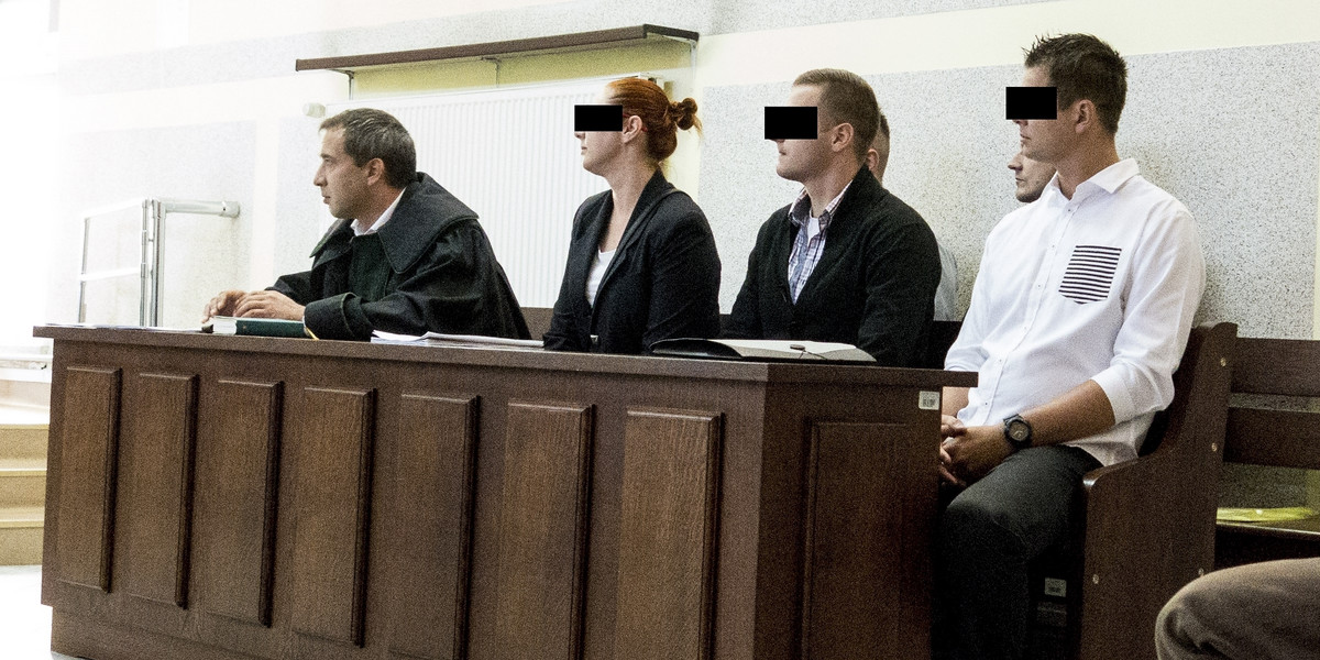 Oskarżeni podczas procesu w sądzie