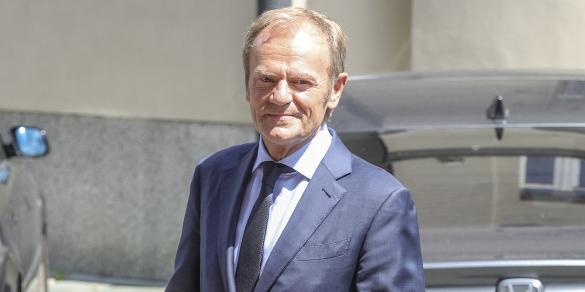 Donald Tusk po raz kolejny został dziadkiem. 