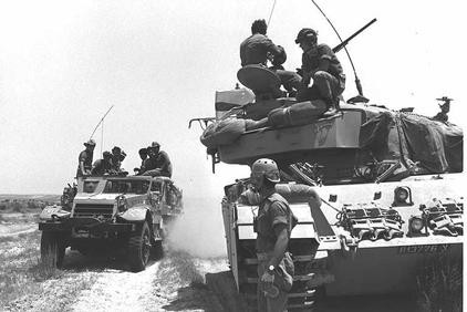 Izraelskie czołgi na pustyni