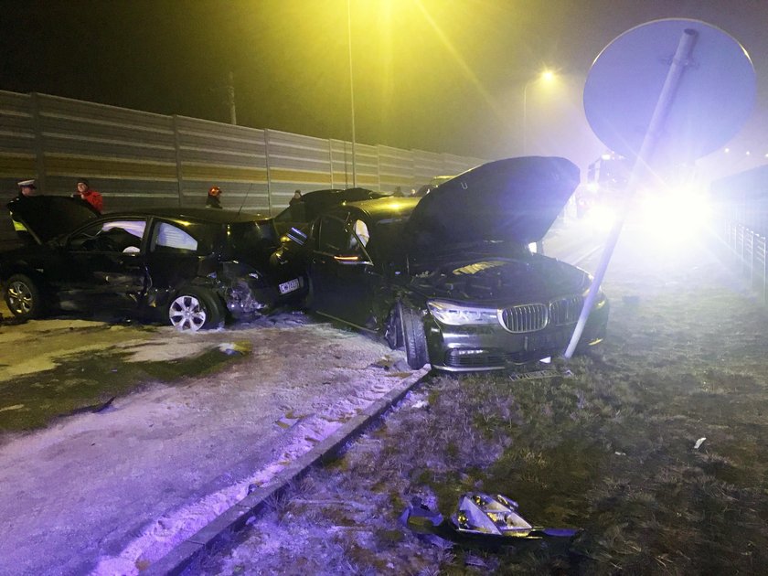 Kierowca Macierewicza odpowie za wypadek? Jest śledztwo!