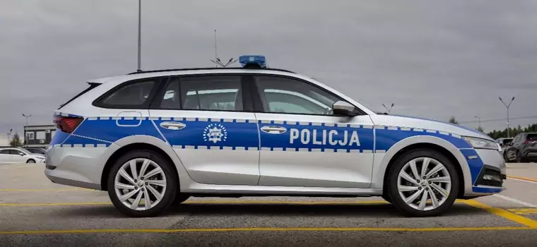 Nowe, hybrydowe Skody Octavie w barwach policji już na drogach