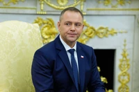 Otoczenie Nawrockiego pcha go do konfrontacji z rządem. "Im bardziej ktoś zielony, tym bardziej myśli, że podbije świat"