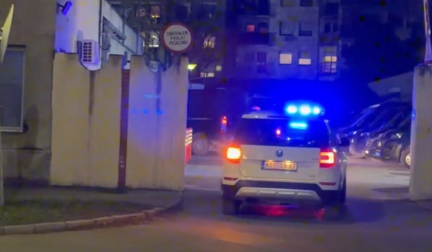 Privođenje osumnjičenog u Novom Sadu