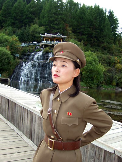 Pandemia ograniczyła kontakty Korei Północnej z Chinami. Źródło zagranicznej waluty mocno osłabło